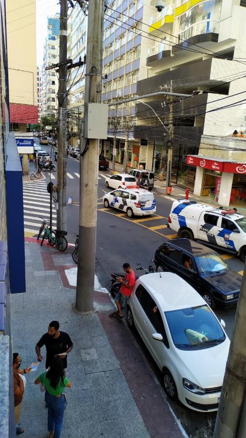 Quitinete A Poucos Passos Da Praia No Ponto Mais Central Da Cidade. 구아라파리 외부 사진